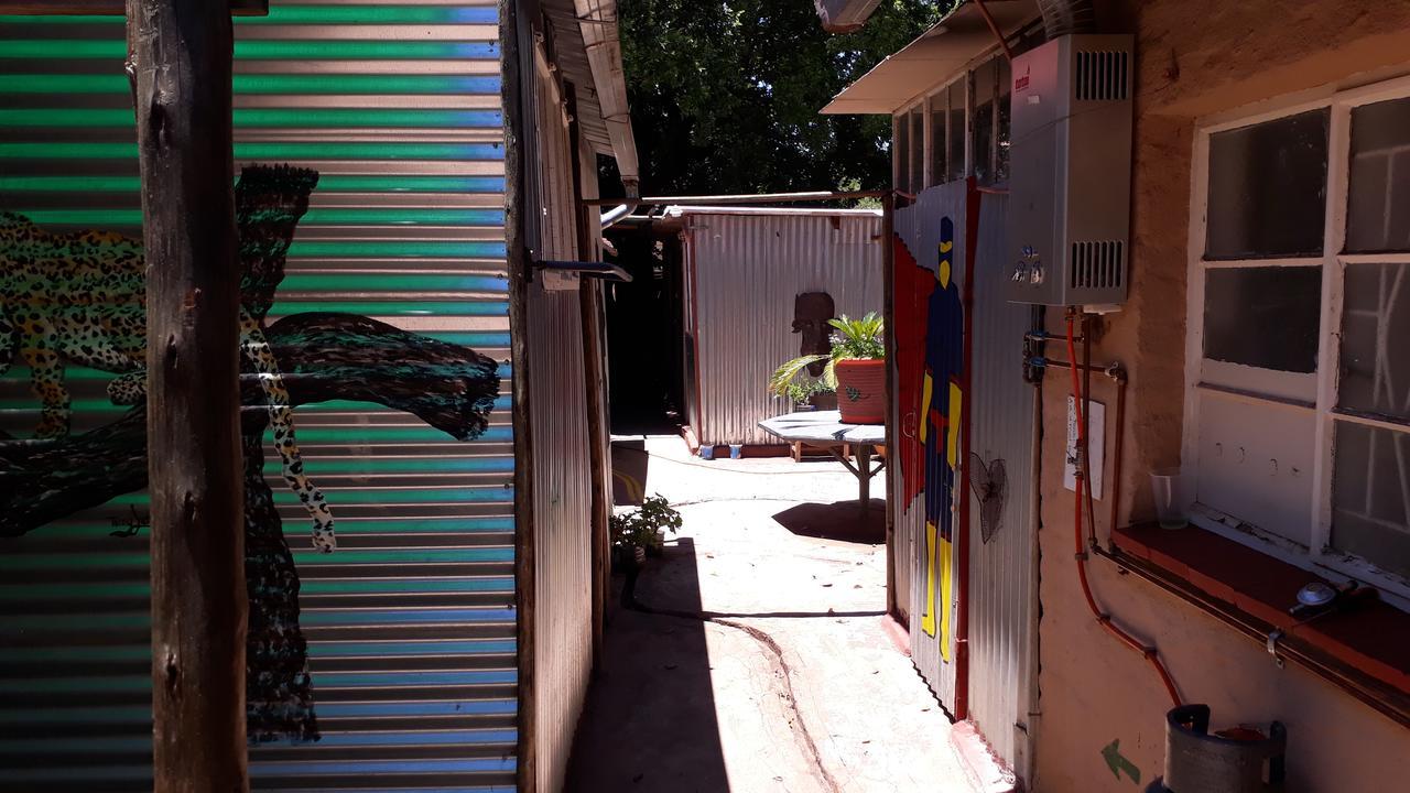Paljas Backpackers Otel Potchefstroom Dış mekan fotoğraf