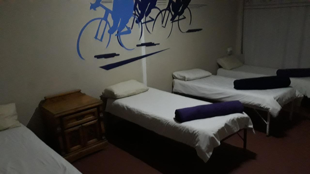 Paljas Backpackers Otel Potchefstroom Dış mekan fotoğraf