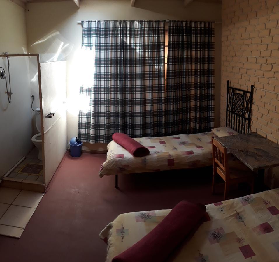 Paljas Backpackers Otel Potchefstroom Dış mekan fotoğraf