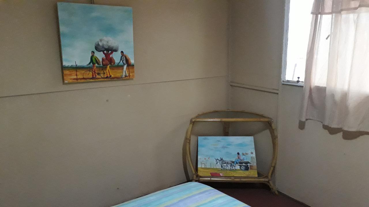 Paljas Backpackers Otel Potchefstroom Dış mekan fotoğraf